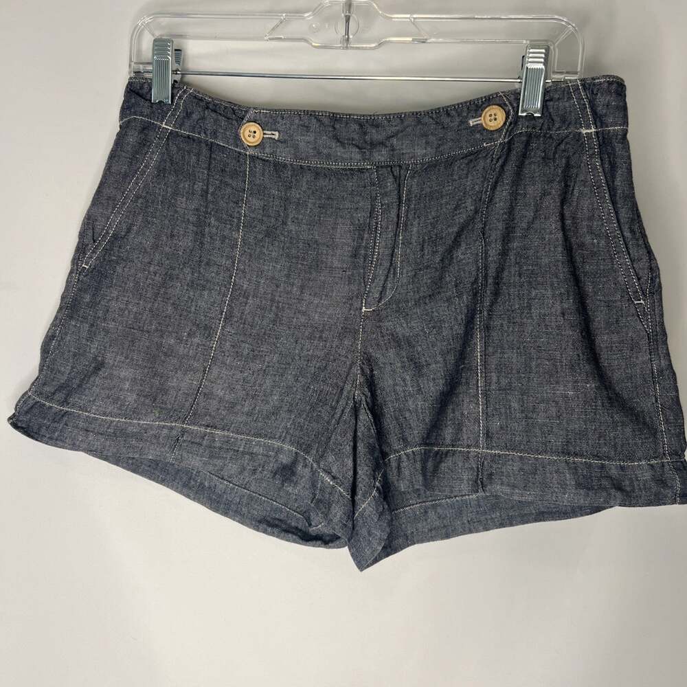Ann Taylor LOFT | Woman’s Size 6 Blue Chambray Shorts Wooden Accent Buttons